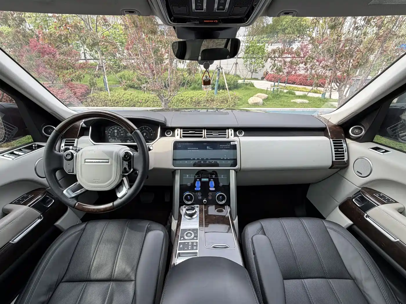 Land Rover Range Rover 2017 3.0 SC V6 Vogue фото 5