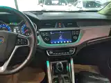 Фото 13 - Geely Vision X3