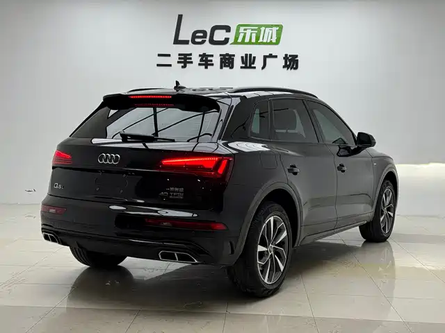 Audi Q5L 2025 40 TFSI Luxury Dynamic — фото 5