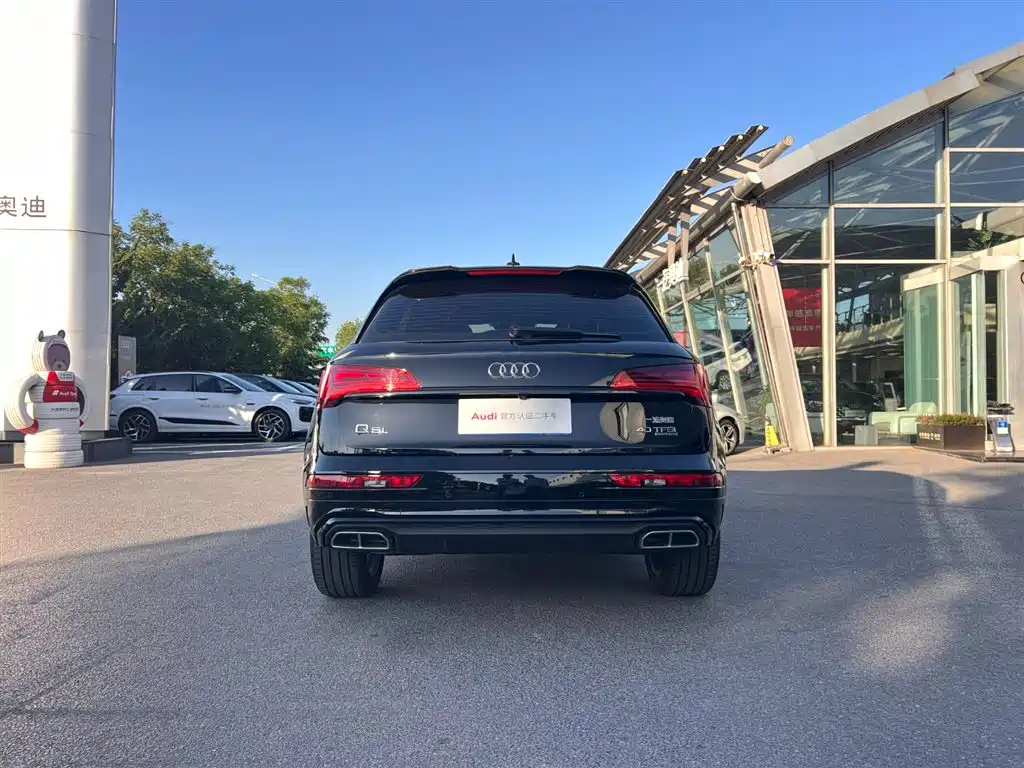 Audi Q5L 2023 40T Luxury Dynamic фото 2