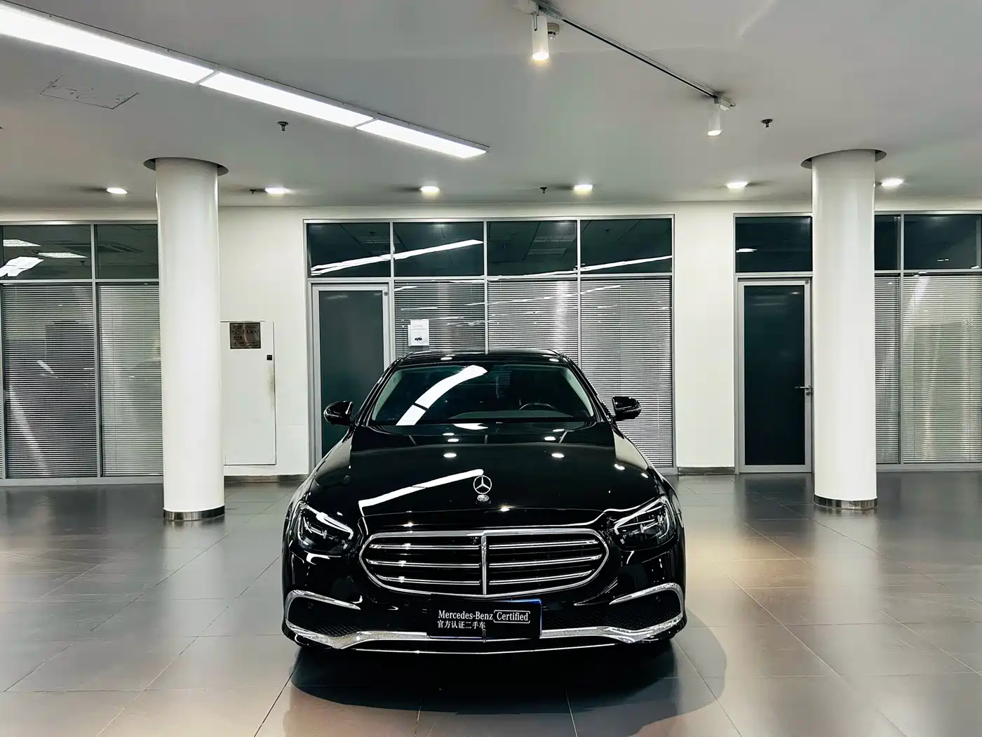 Mercedes-Benz E-Class 2023 Facelift E 300 L Fashion фото 2