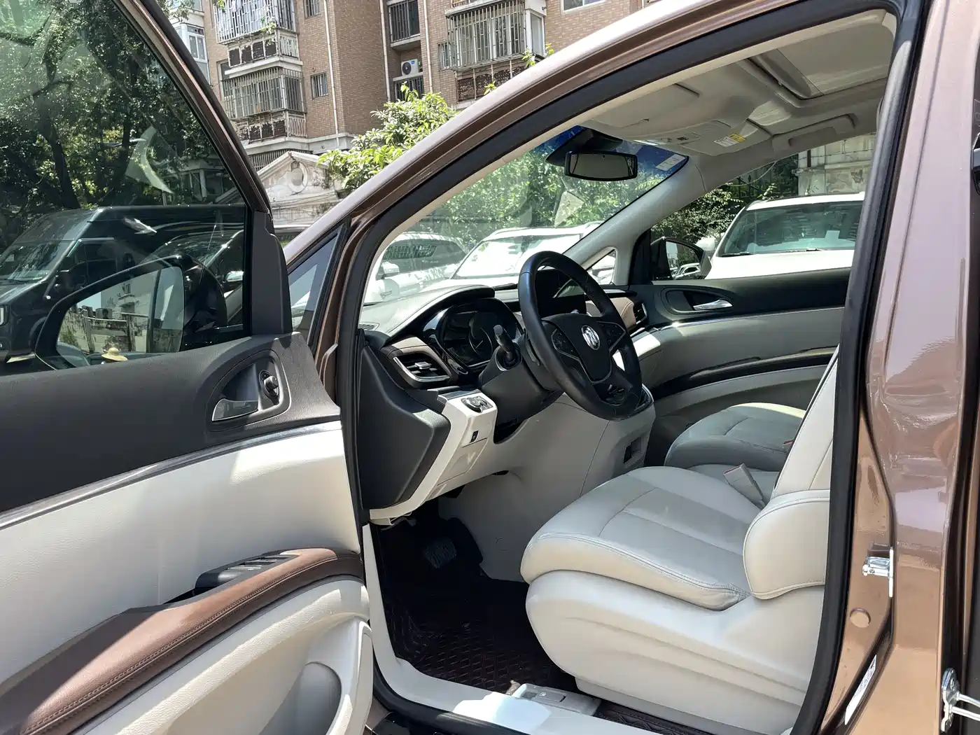 Buick GL8 2020 Model Land Business Class 652T Luxury фото 14