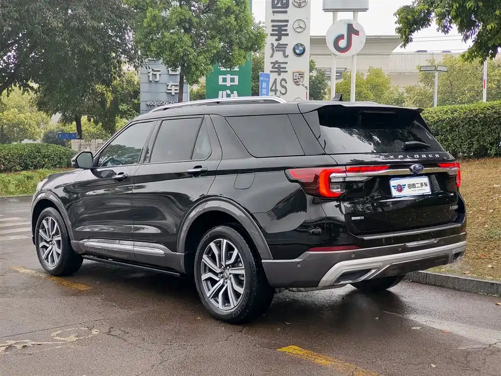 FORD EXPLORER