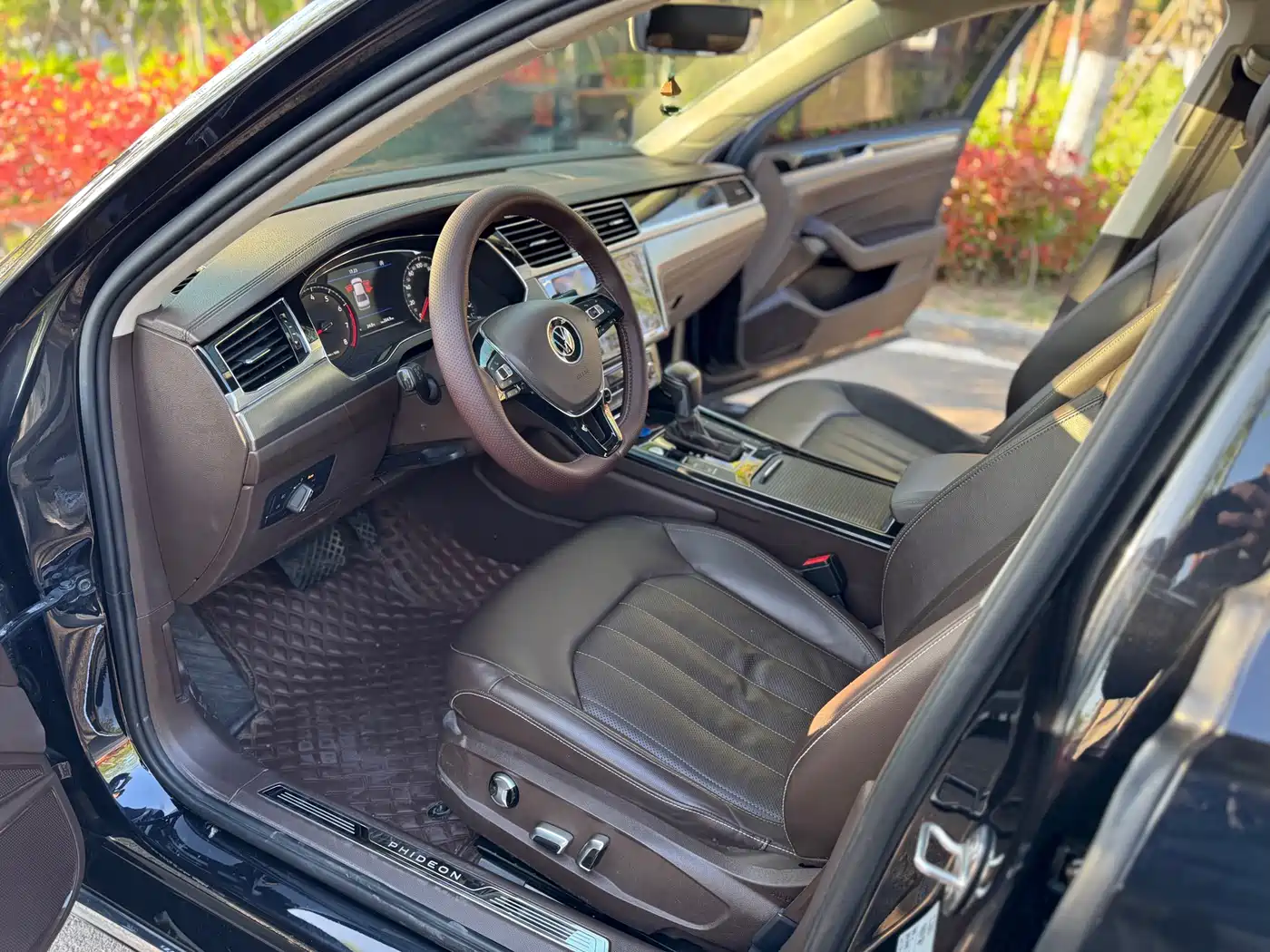 Volkswagen Phideon 2021 380TSI Luxury Edition фото 4