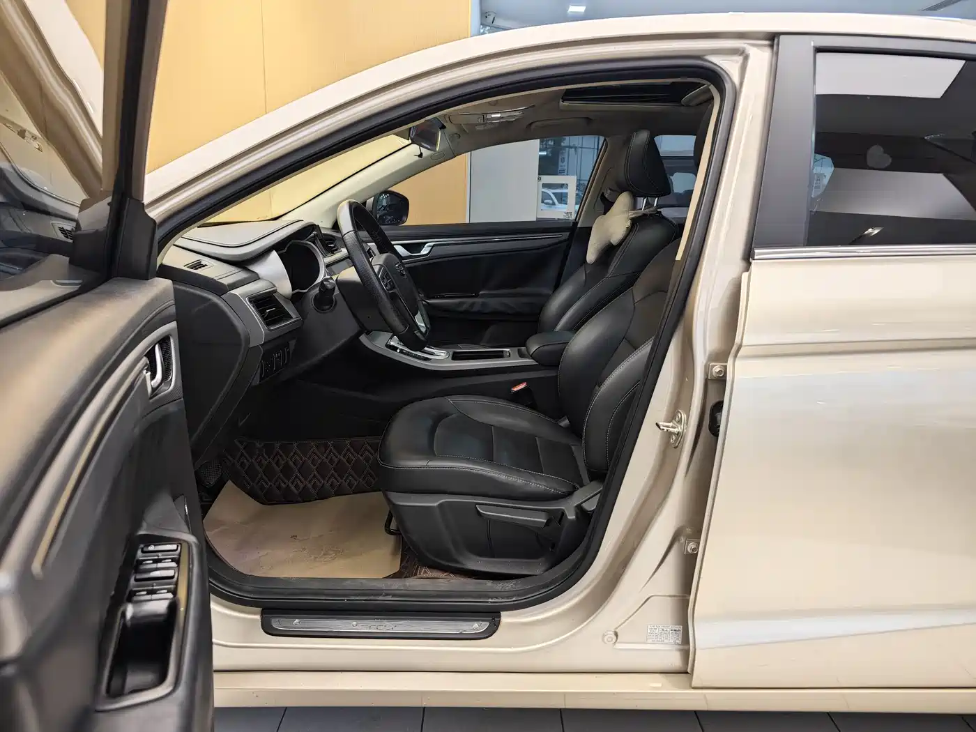 GEELY AUTOMOBILE EMGRAND GL