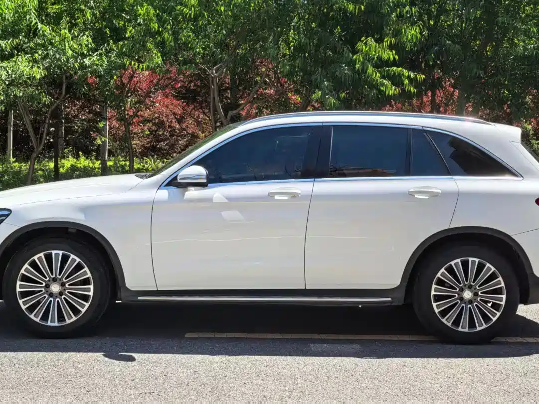 Mercedes-Benz GLC 2017 GLC 200 4MATIC фото 3