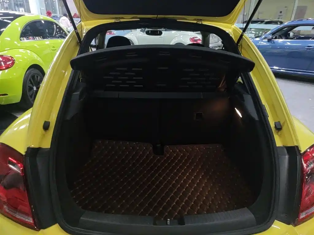 Volkswagen Beetle 2015 180TSI фото 19