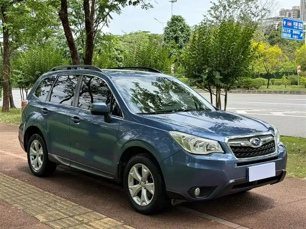 Subaru Forester 2013 2.5i Automatic Luxury Edition фото 3