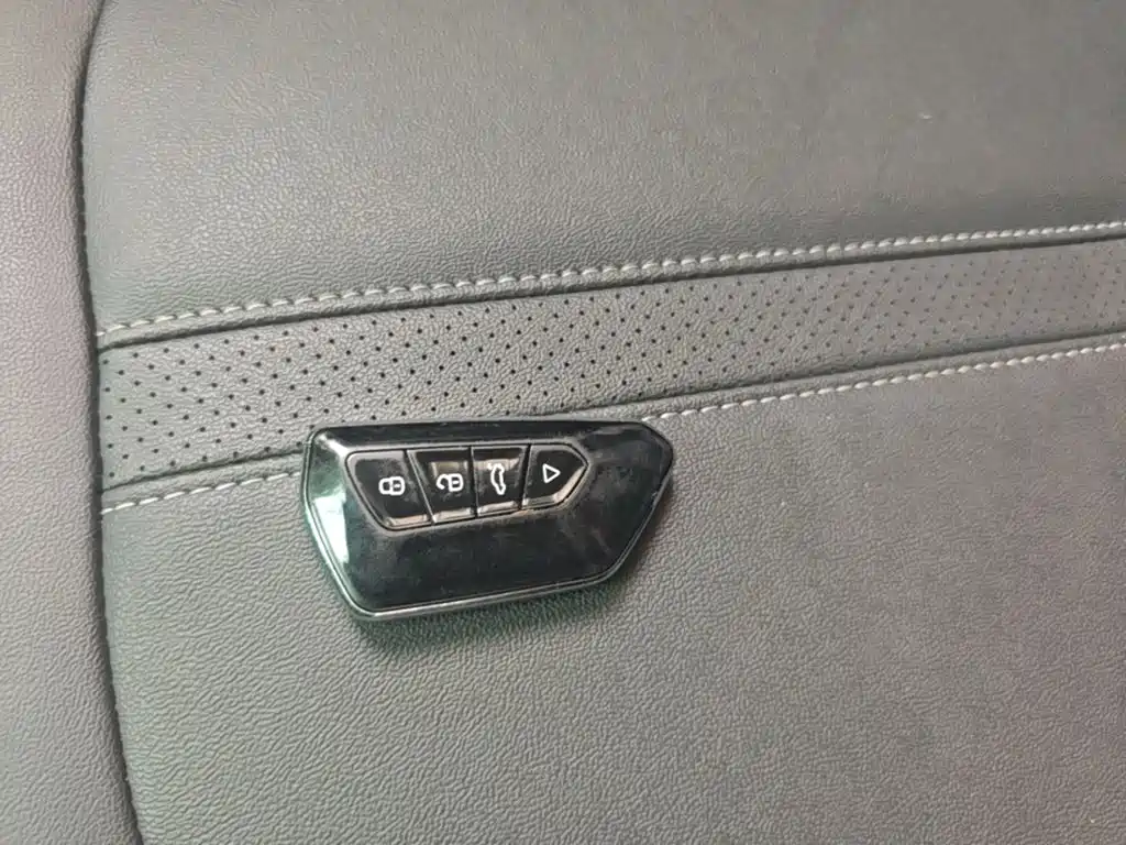 Dongfeng Aeolus Dongfeng Fengshen E70 2022 2021 Facelift 360H Battery Swap Version