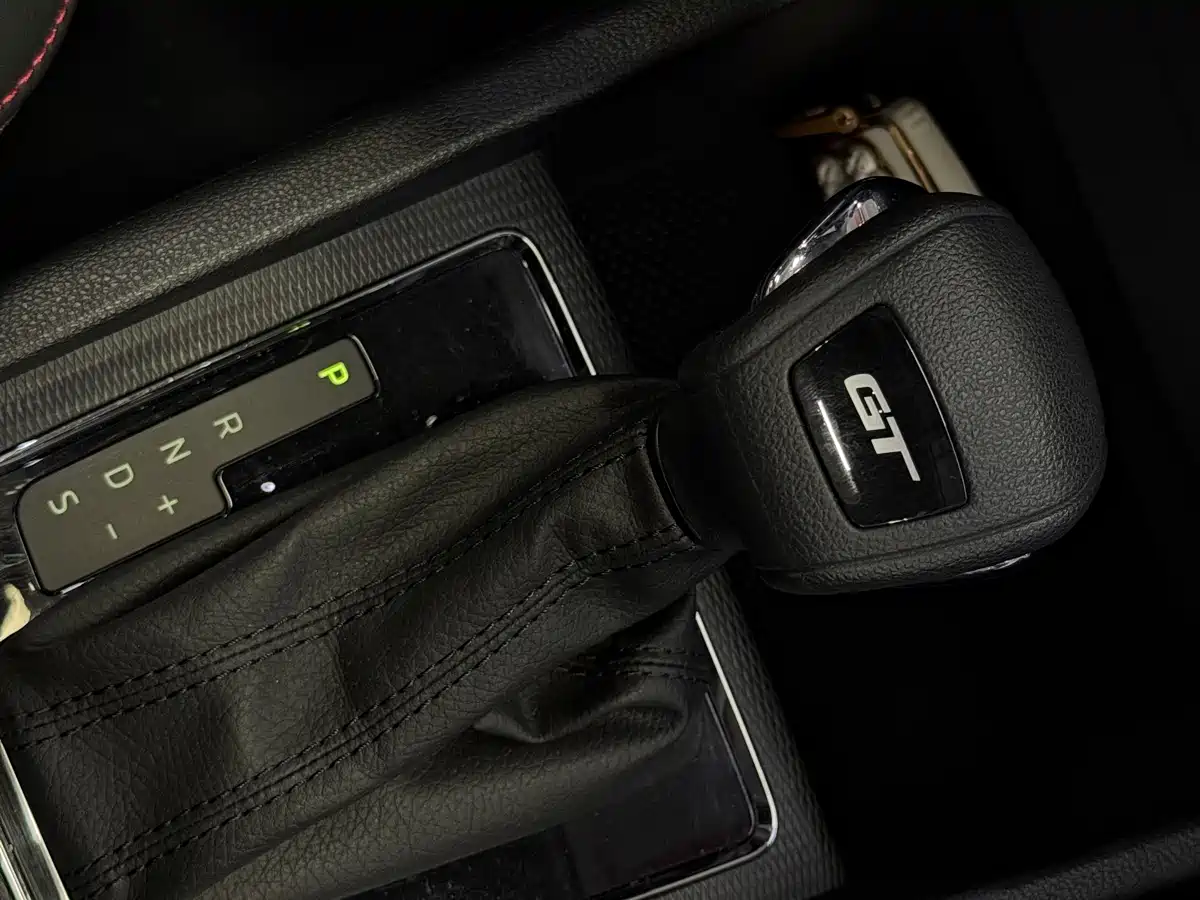 Škoda Kamiq 2021 GT 1.5L Automatic Flagship Edition фото 13