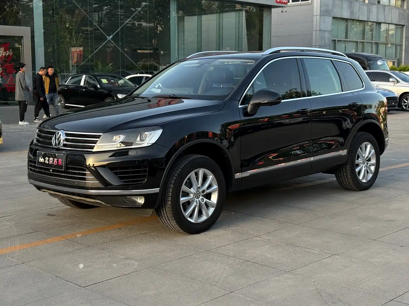 VOLKSWAGEN TOUAREG