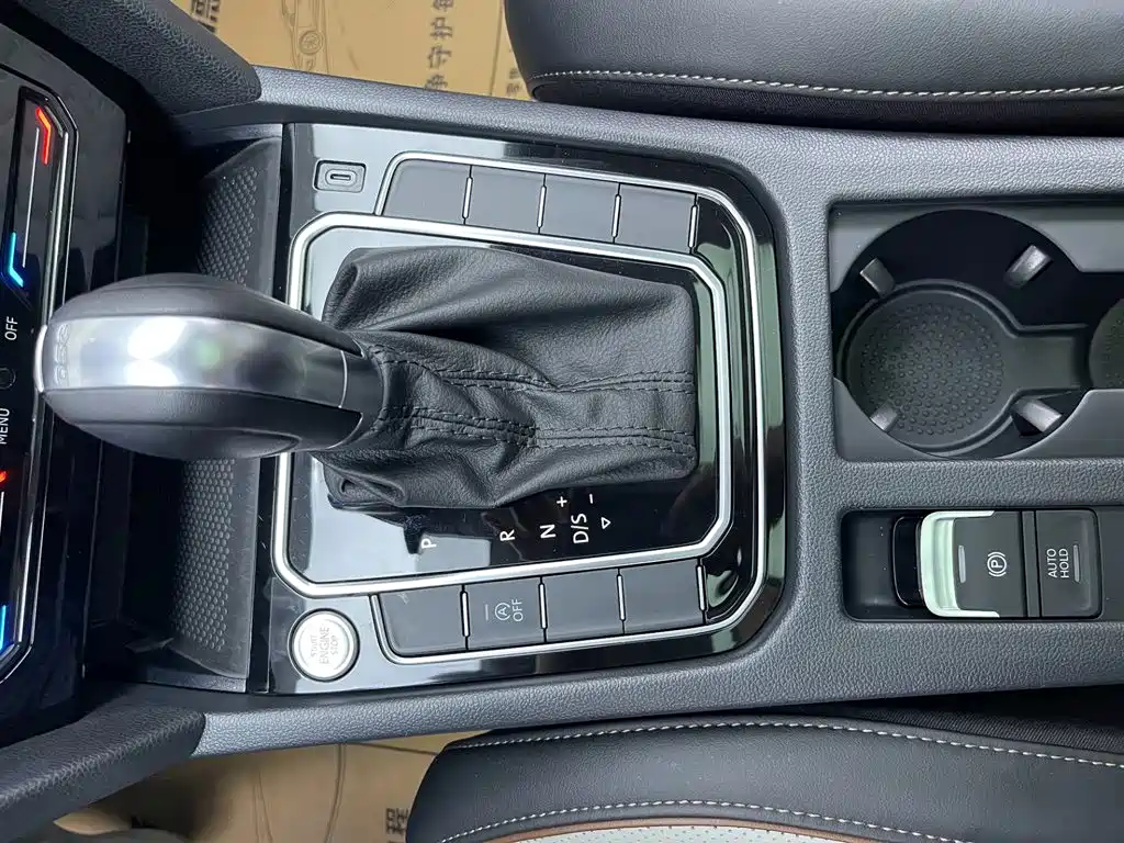 Volkswagen Magotan 2026 2026 Model 30 Million Special Selection 380TSI DSG Luxury