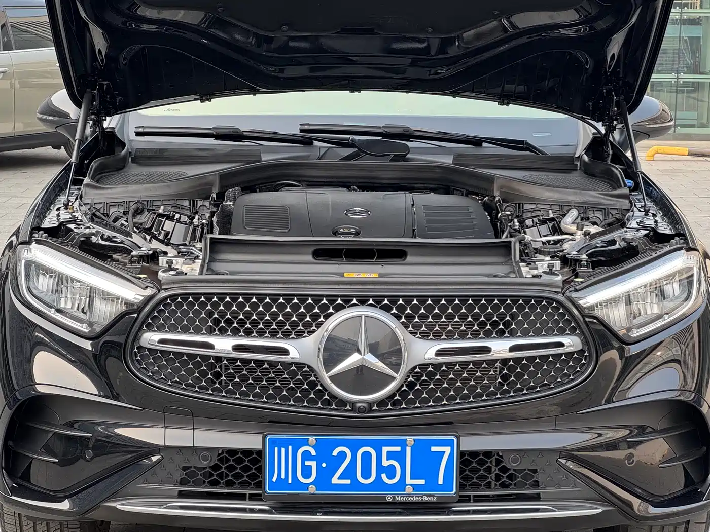 Mercedes-Benz GLC 2023 GLC 260 L 4MATIC Luxury 5-Seater фото 9