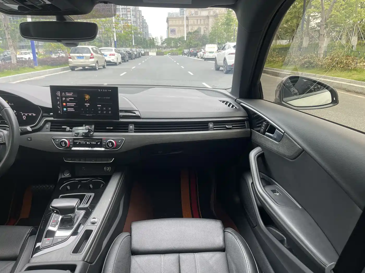Audi A4L 2023 40 TFSI quattro Luxury Sport фото 18
