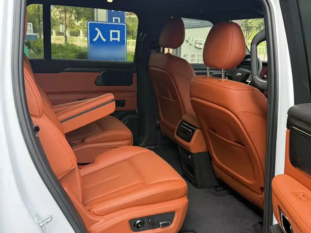 ROX Jishi Extreme Stone 01 2024 2024 Premium 6-seater Long Range