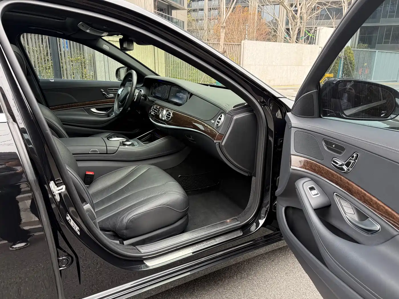 Mercedes-Benz S-Class 2017 S 320 L Business Upgrade Edition фото 16