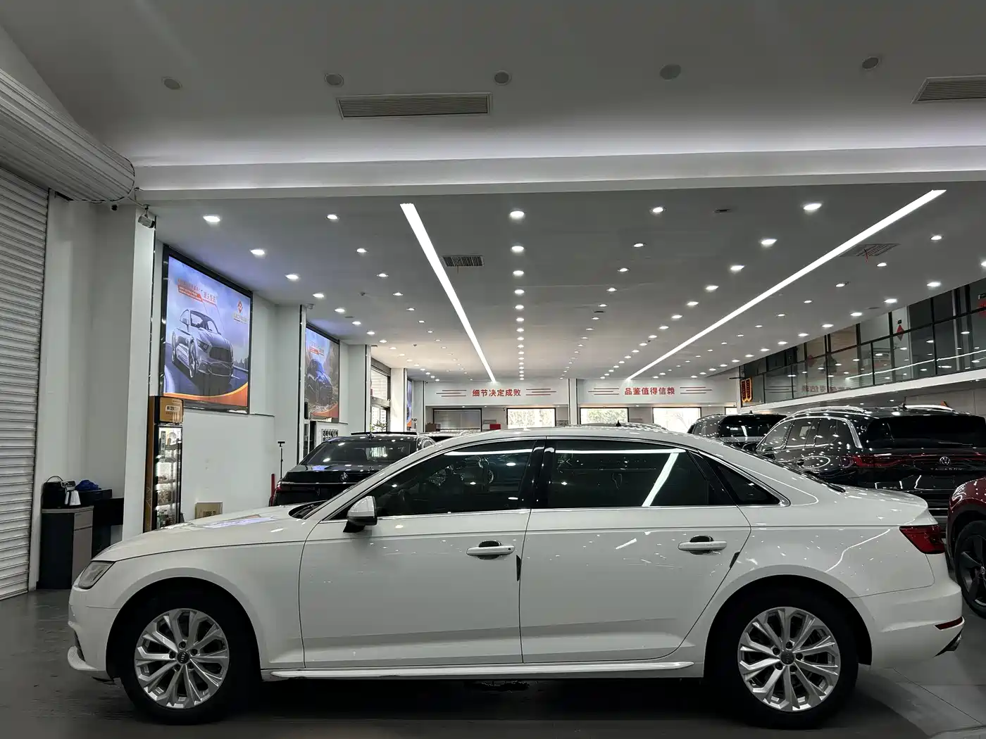 Audi A4L 2017 Plus 40 TFSI Progressive фото 9