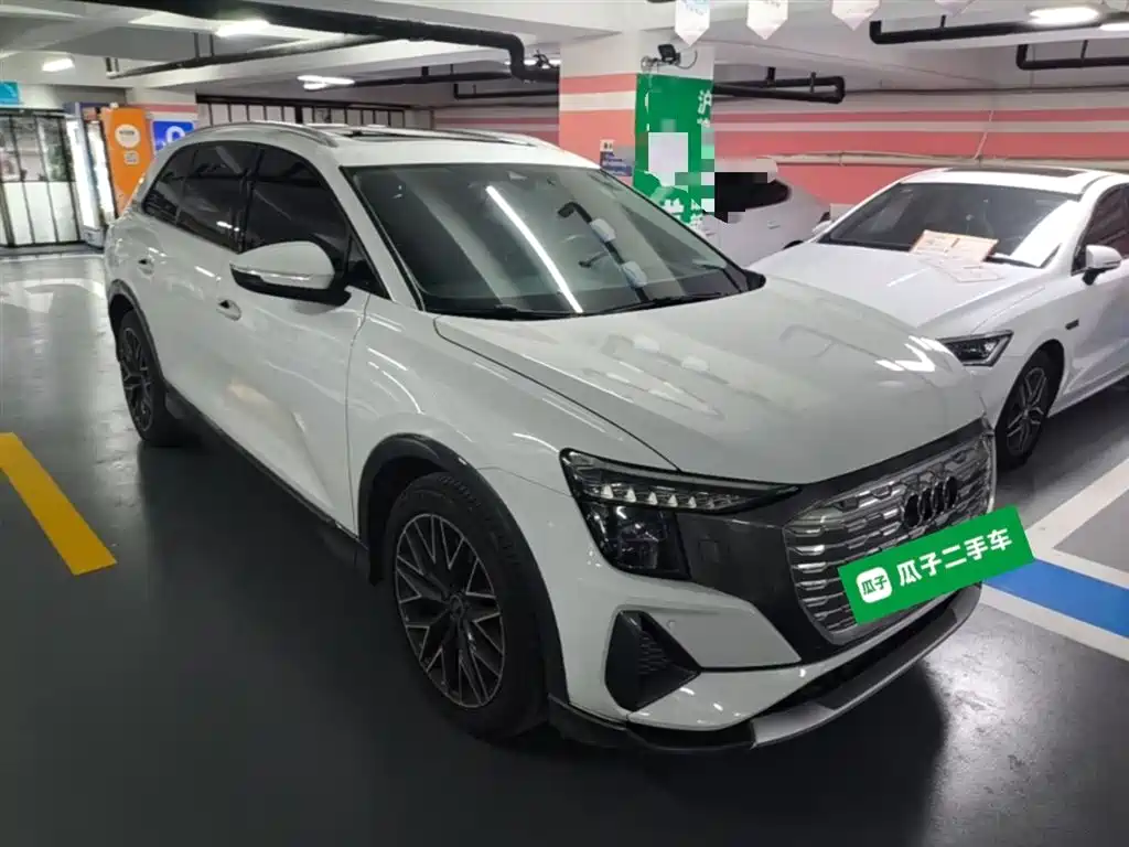 Audi Q5 e-tron 2022 40 e-tron Starlight Edition Brocade Package фото 4
