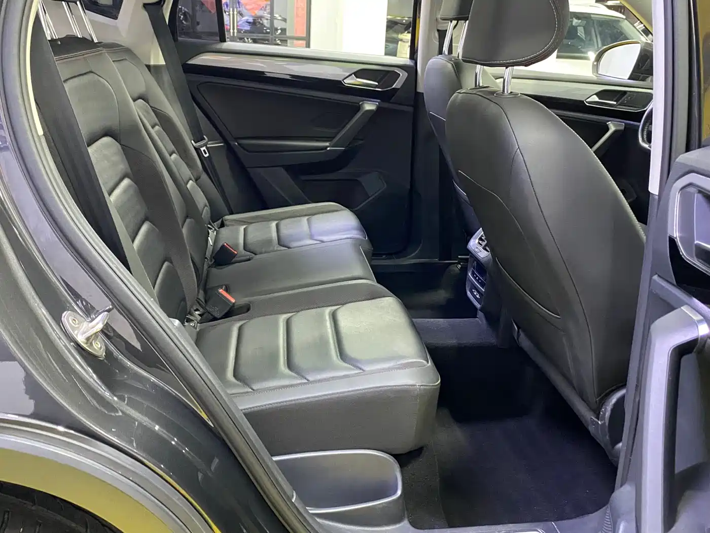 Volkswagen Tayron 2022 280TSI 2WD Luxury Smart Connect Edition фото 17