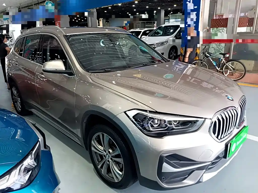 BMW X1 New Energy 2020 xDrive30Le Premium Edition фото 4