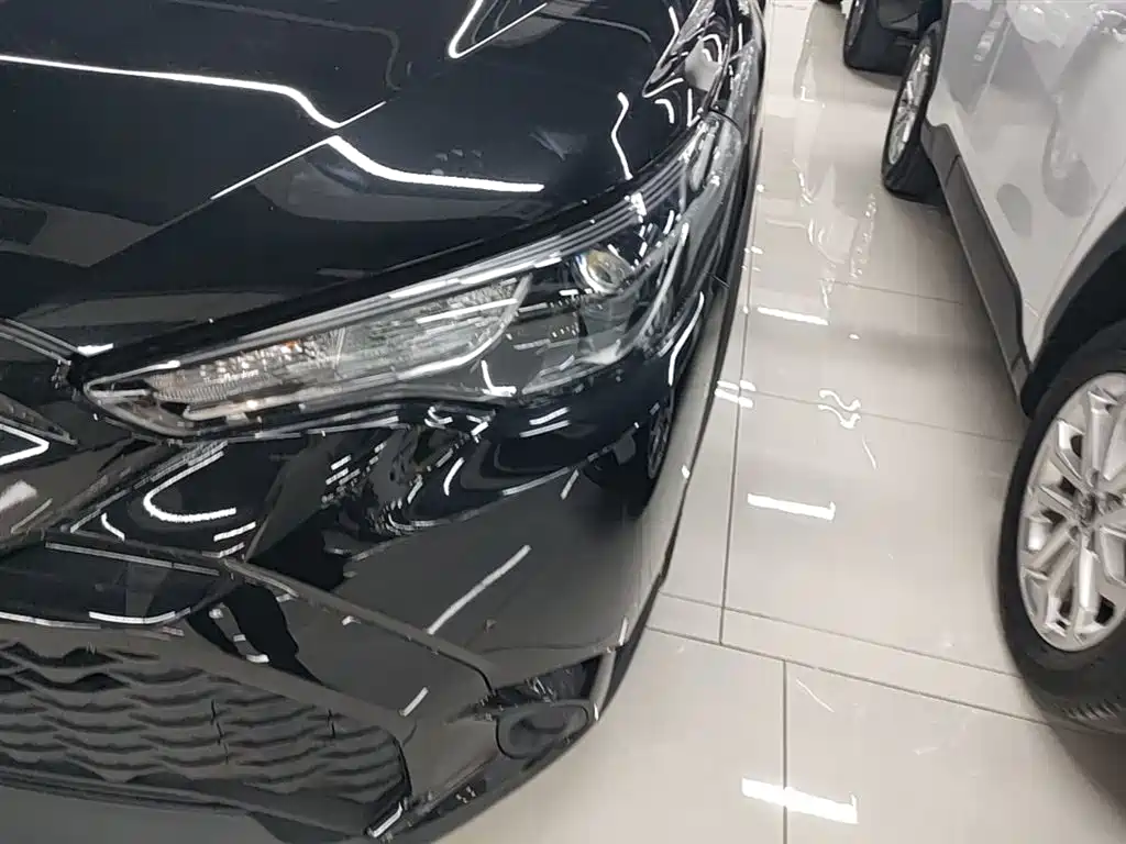 Toyota Frontlander 2024 2.0L CVT Elite Plus Edition фото 24