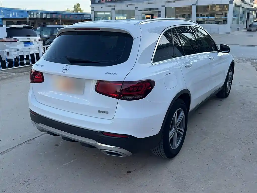 MERCEDES-BENZ GLC