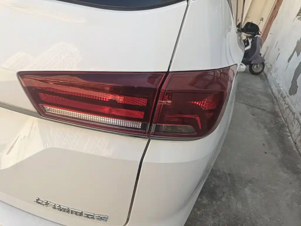 Фото 8 - Baojun 360