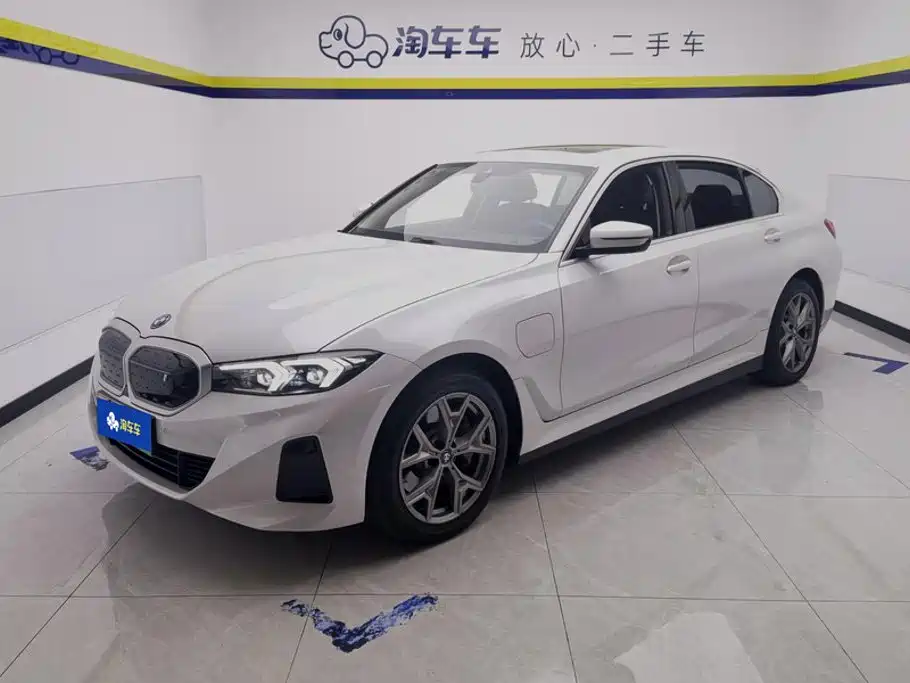 BMW i3 2022 eDrive 35 L