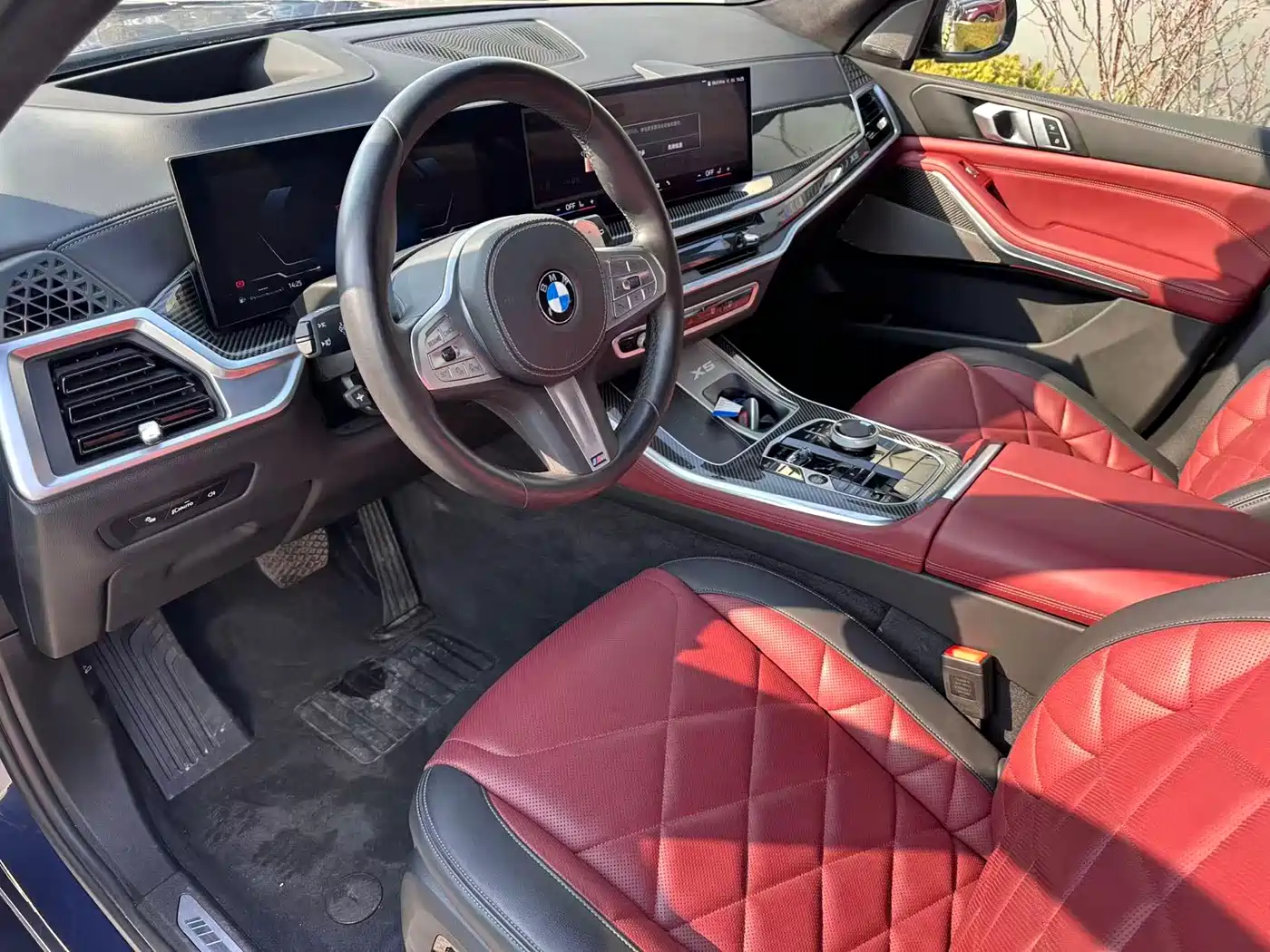 BMW X5 2025 Model xDrive 40Li M Sport Blackout Package фото 4