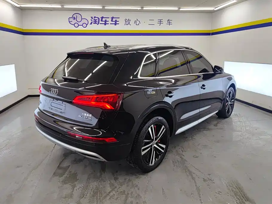 Audi Q5L 2020 Facelift 40 TFSI Honor Progressive фото 3