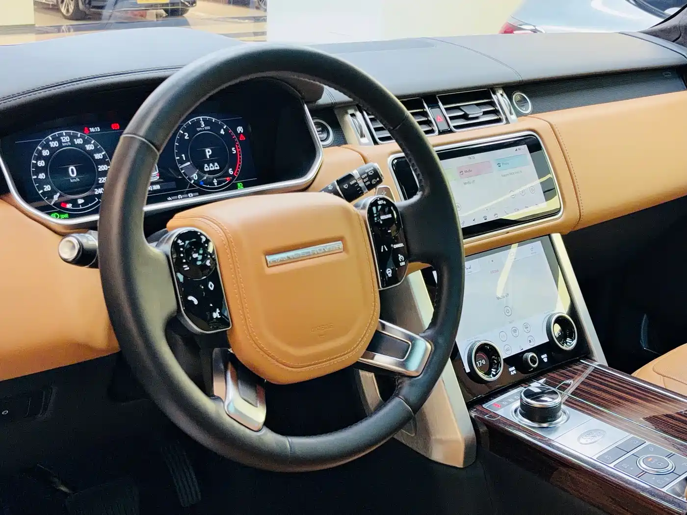 Land Rover Range Rover 2019 3.0 SC V6 Prestige Genesis Extended Edition фото 22