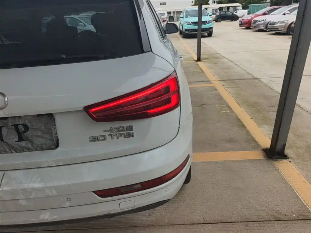 Audi Q3 2017 30 TFSI Fashion фото 8