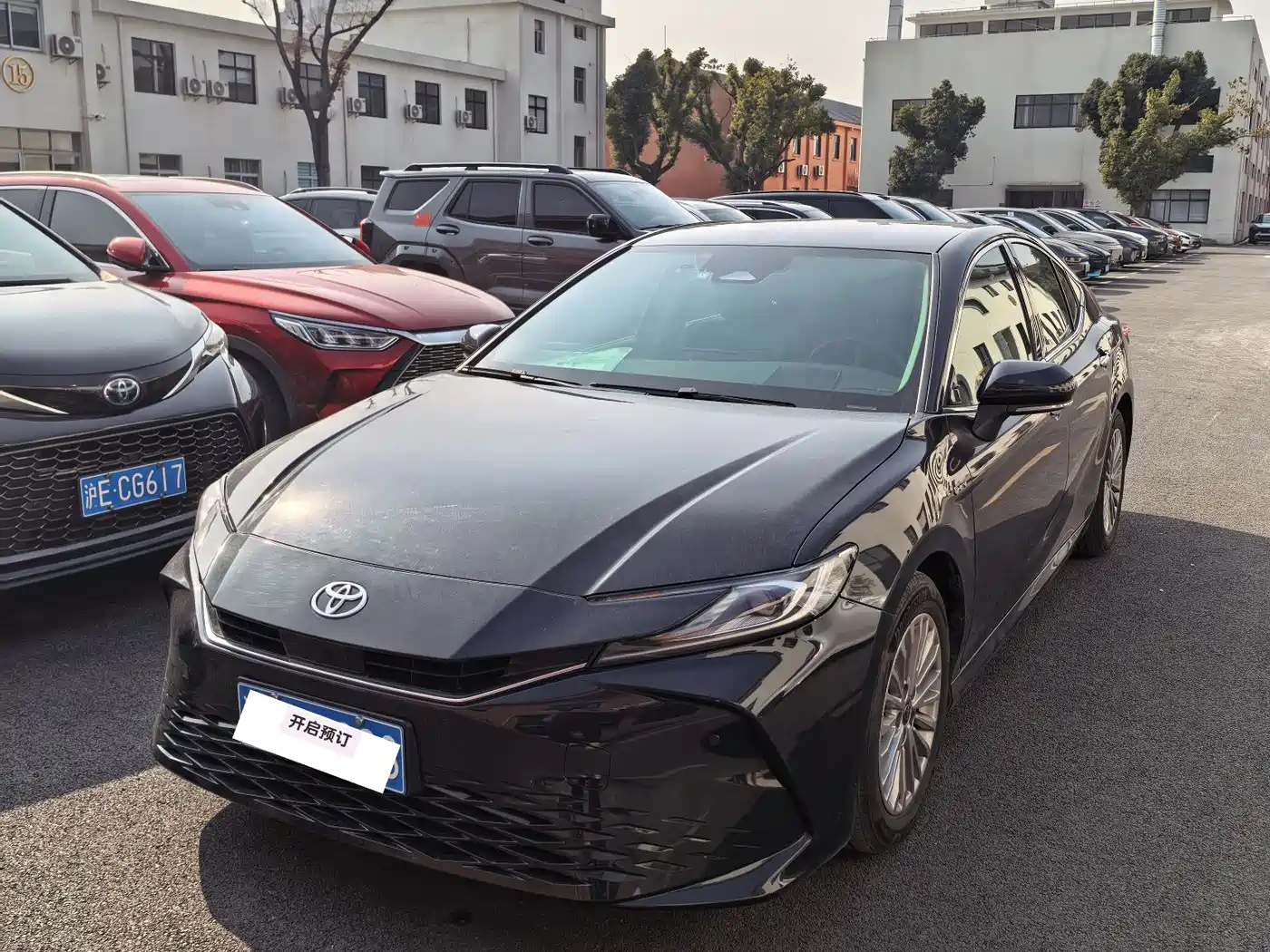 Toyota Camry 2024 Hybrid 2.0HG Premium Edition фото 2