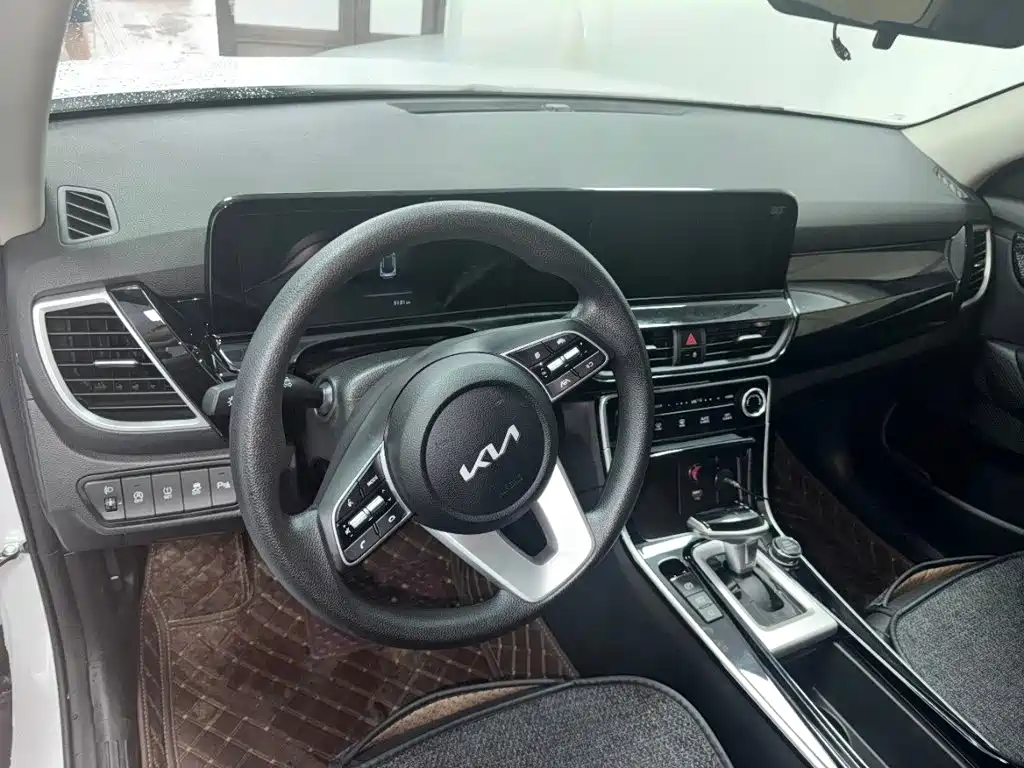 Kia Seltos 2026 2023 1.5L CVT Luxury Edition