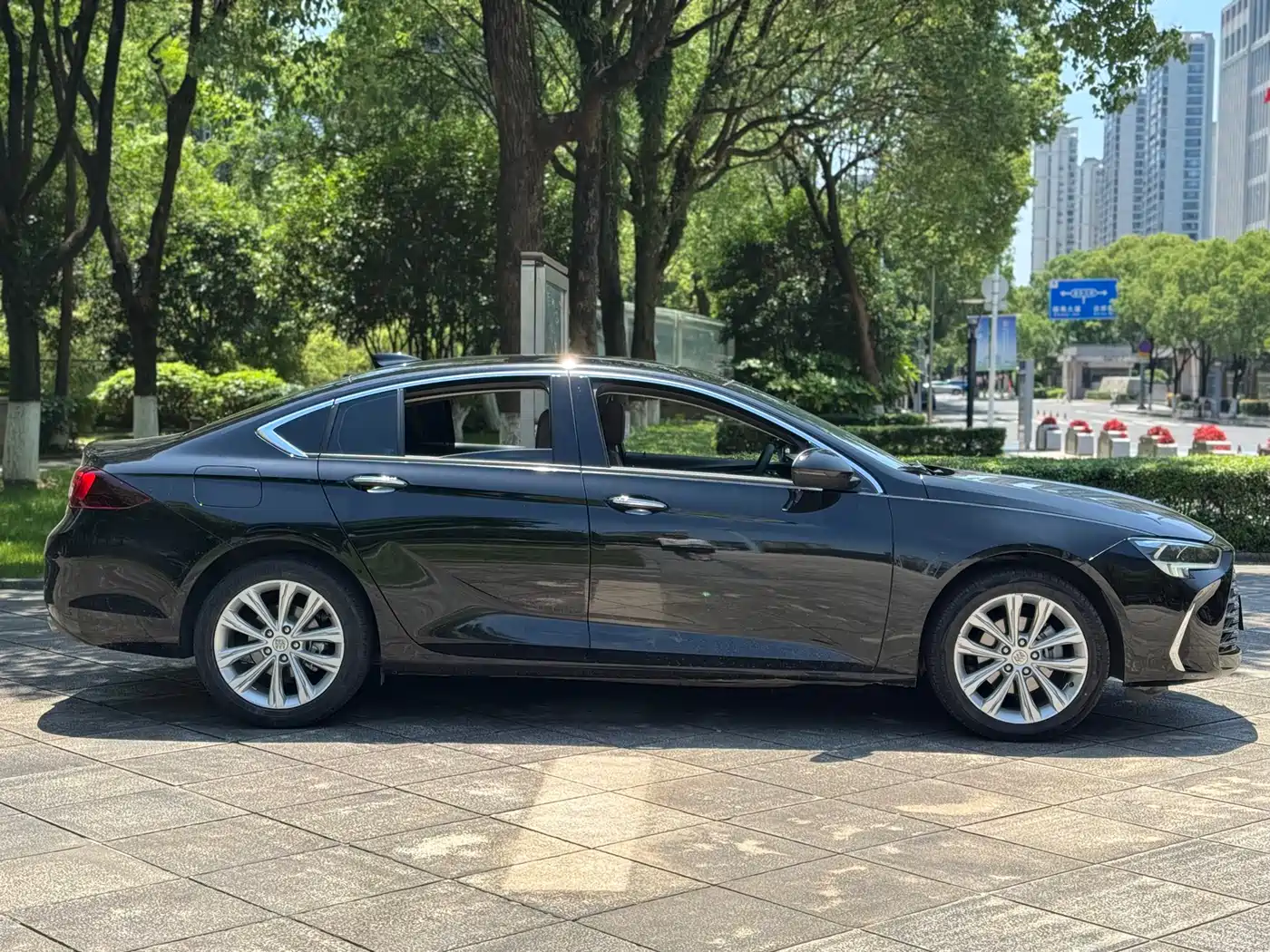 Buick Regal 2024 Facelift 28T Ultimate Enjoy Edition фото 4