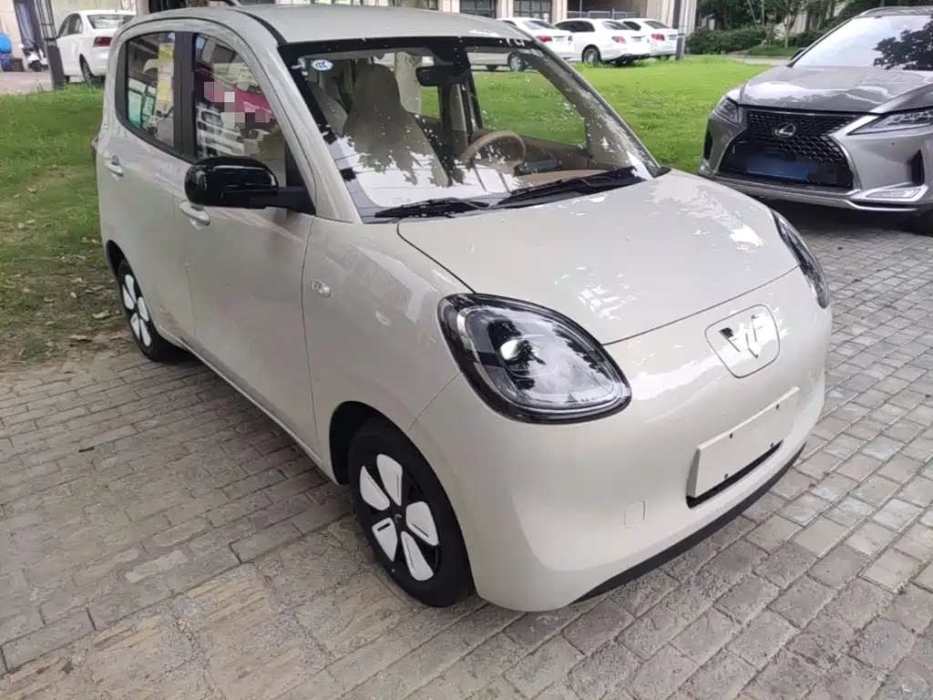 Wuling Motors Hongguang MINIEV 2026 2025 4-Door Advanced
