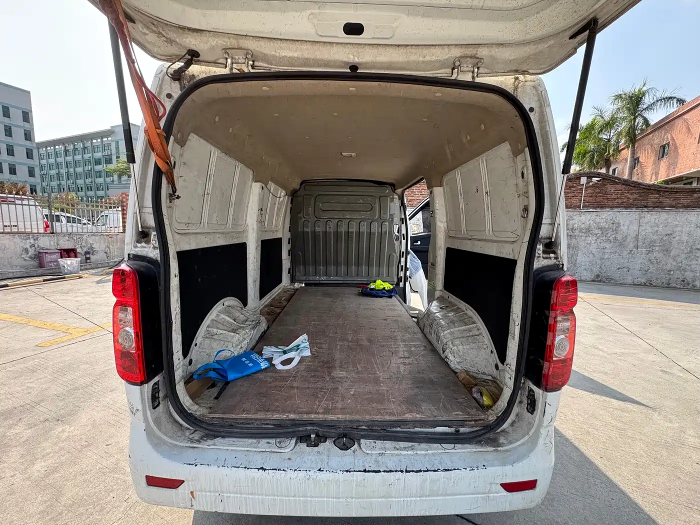 CHANGAN CHANGAN RUIXING EM60