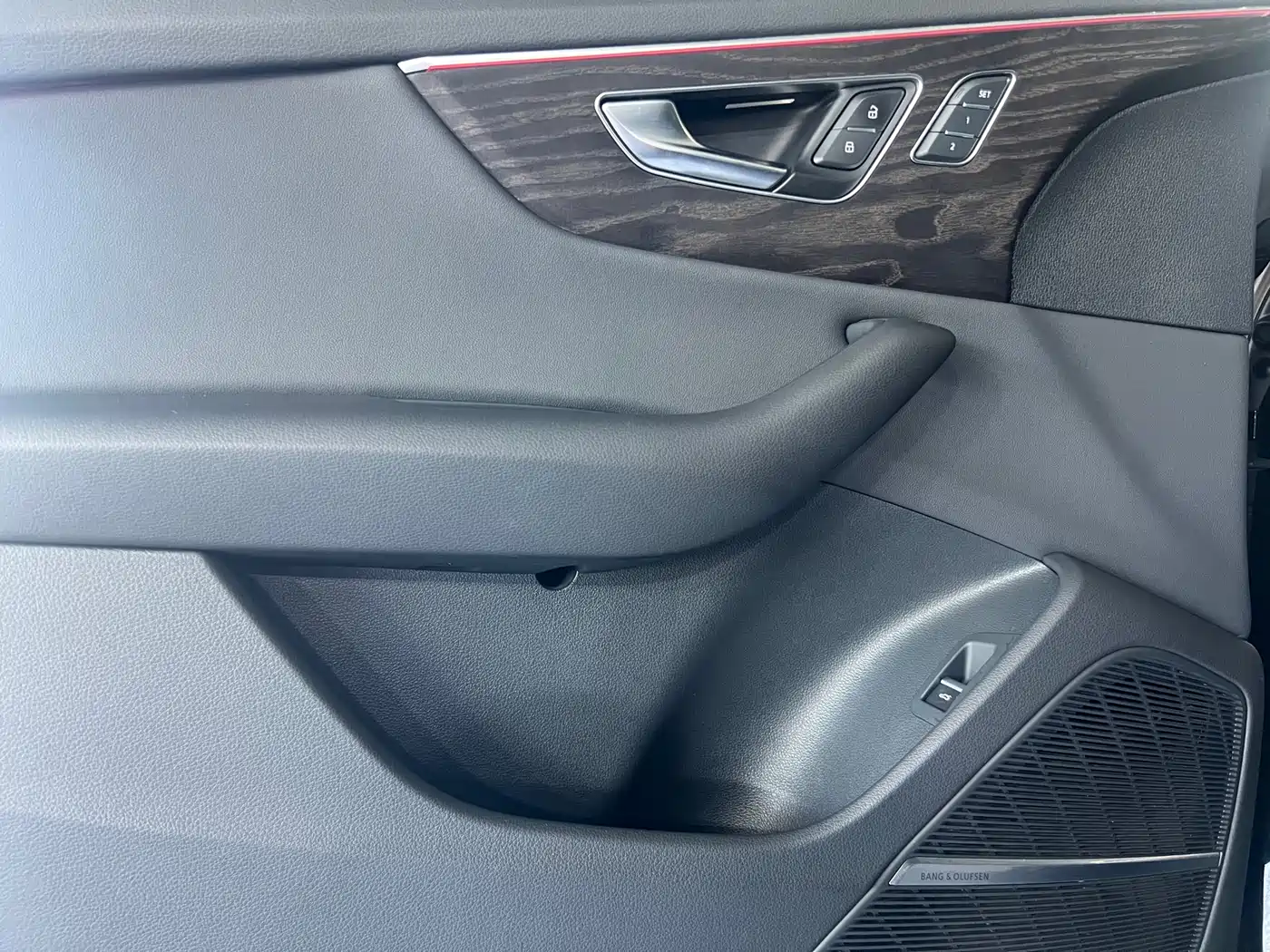 Audi Q8 2022 55 TFSI Luxury Dynamic фото 16