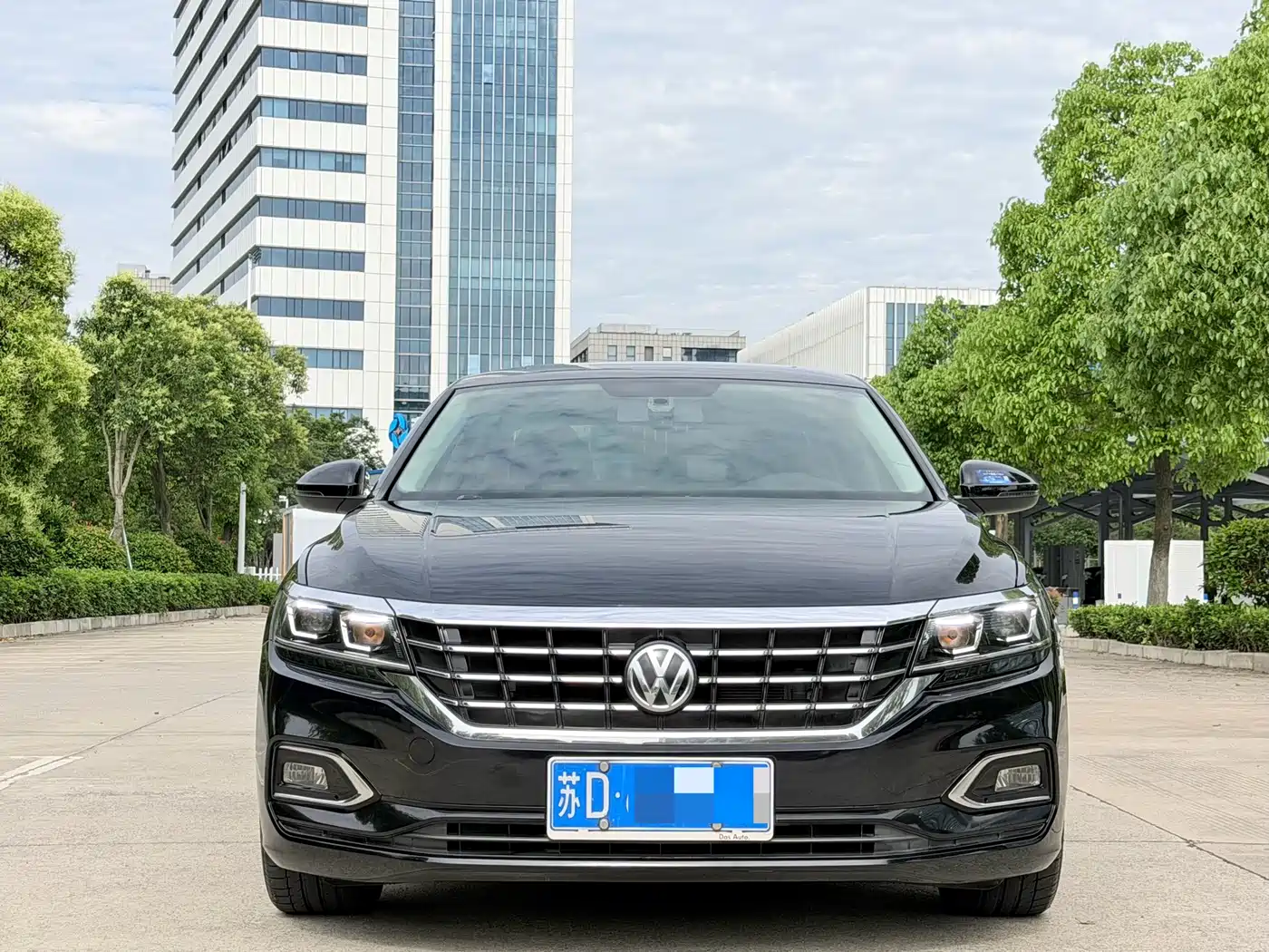 Volkswagen Passat 2019 Model 280TSI Business Edition China VI фото 2