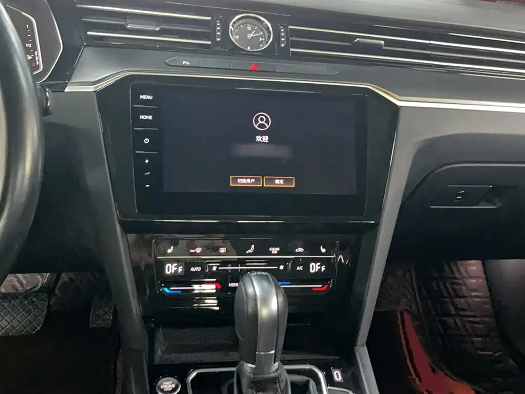Volkswagen Magotan 2020 330TSI DSG Luxury фото 5
