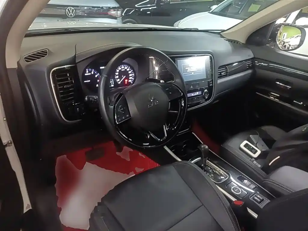 Mitsubishi Outlander 2019 2.4L 4WD Deluxe Edition 7-Seater China VI фото 10