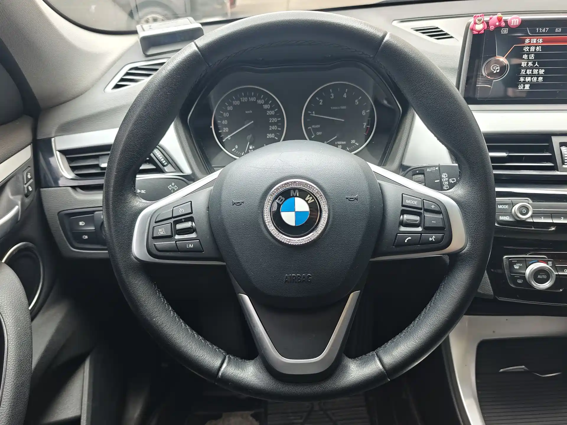 Фото 10 - BMW X1