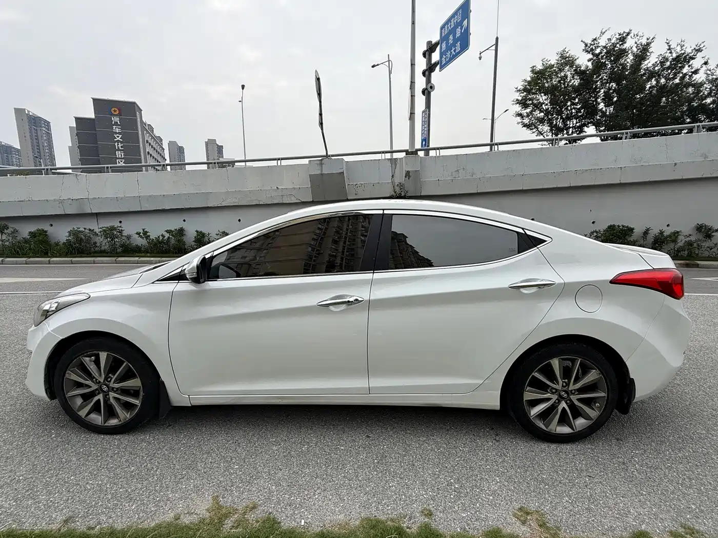 Hyundai Langdong 2015 1.6L Auto Premium фото 8