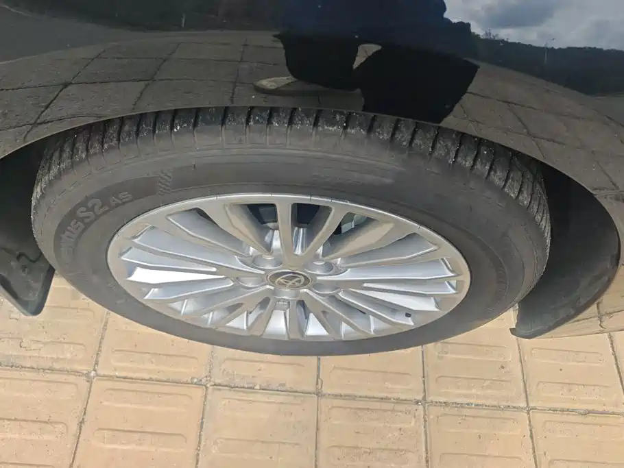 Toyota Camry 2025 2024 2.0E Elite Edition