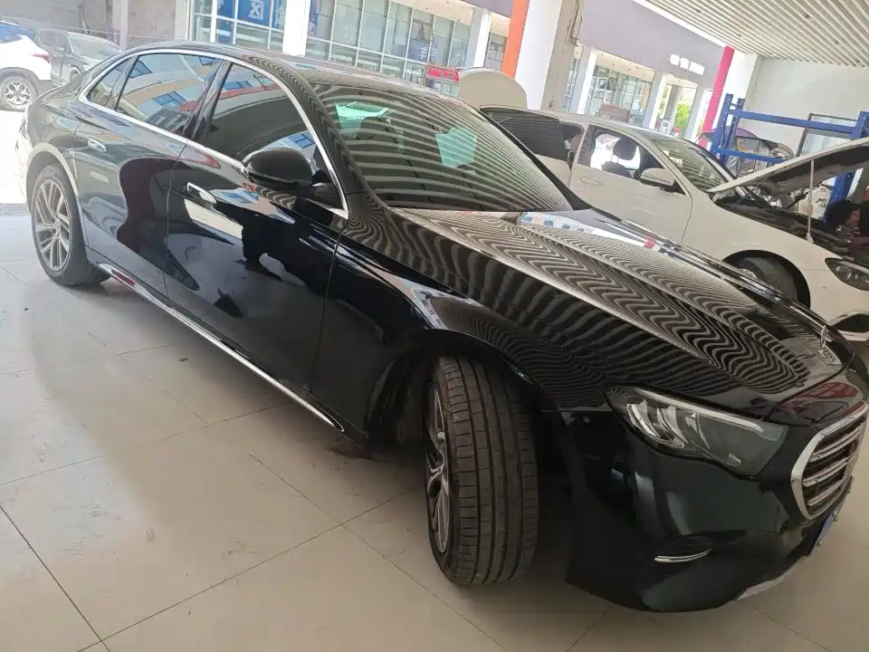 Mercedes-Benz E-Class 2024 E 300 L Fashion фото 3