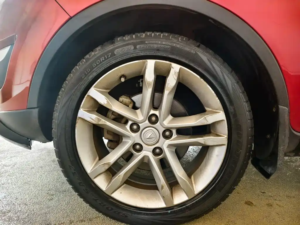 Photo 13 - Changan CS35