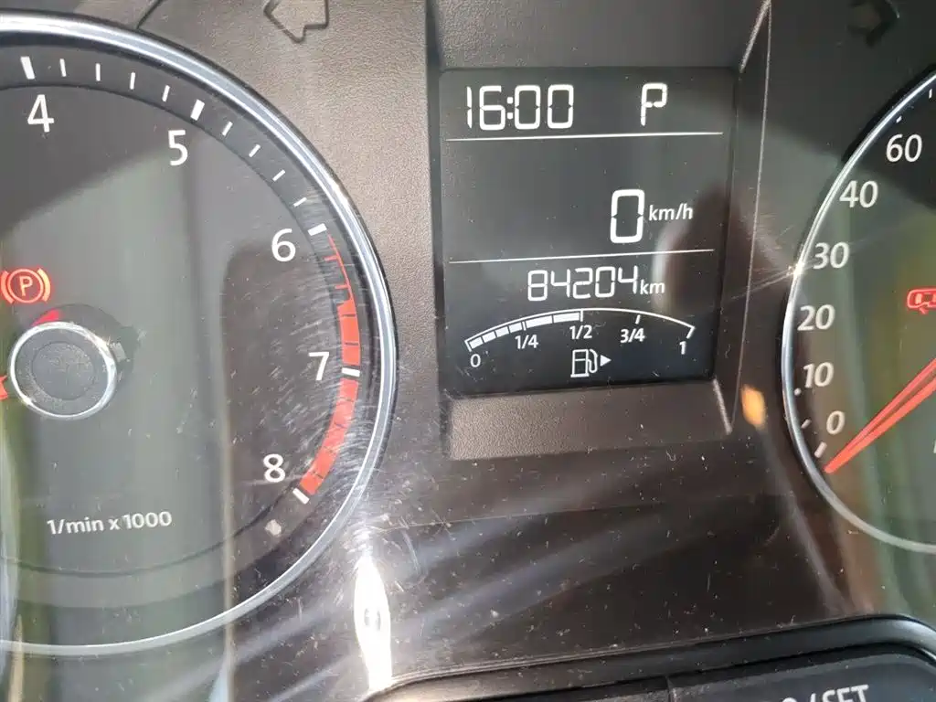 Volkswagen Polo 2014 1.6L Automatic Comfort Edition фото 8