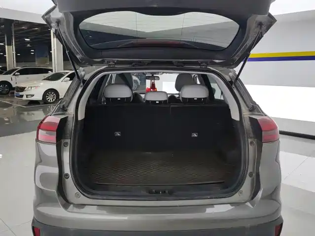 Geely Boyue 2022 1.8TD DCT Elegance — фото 4