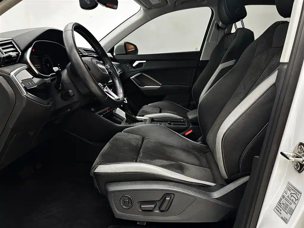 Audi Q3 2022 35 TFSI Fashion Dynamic фото 19