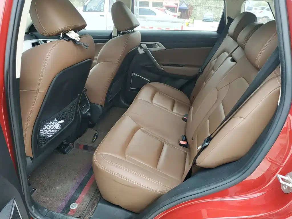 Photo 17 - Geely Boyue